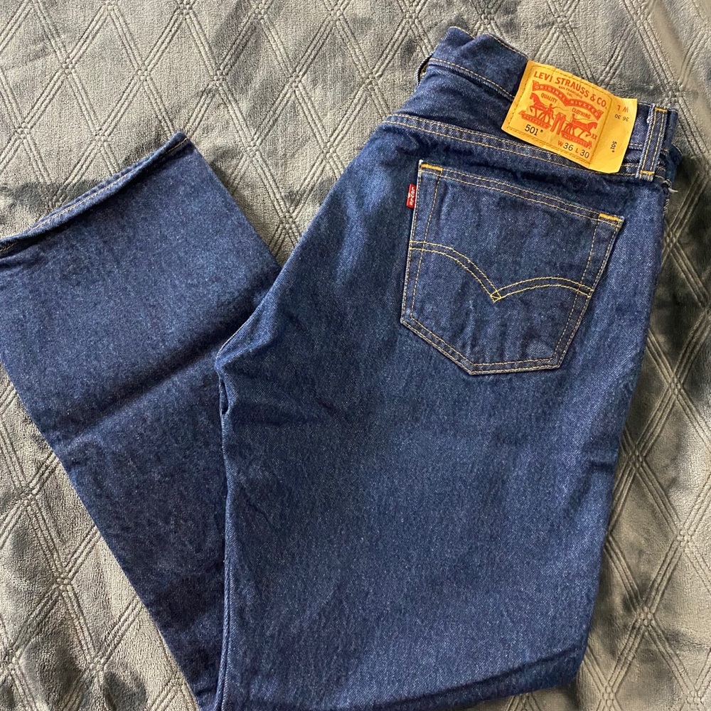 Levis 501 jeans